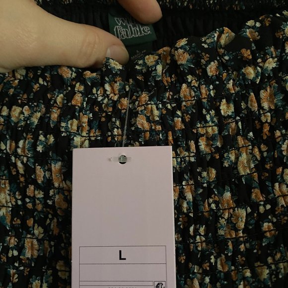 Wild Fable Boho Top Smocked Floral Print with Puff Sleeves - Picture 3 of 4